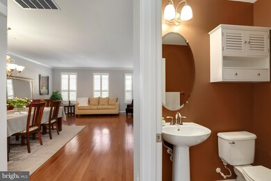 23217 Shaws Tavern Ct unit 2352, Clarksburg, MD 20871 - photo 5