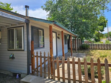 2012 NE Fairview Ave, Grants Pass, OR 97526 - photo 2