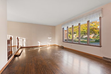 12810 S Cedar Ln, Palos Heights, IL 60463 - photo 3