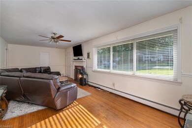 1423 Arrow Wood Rd, Asheboro, NC 27205 - photo 4