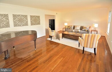 2003 Mason Hill Dr, Alexandria, VA 22307 - photo 2