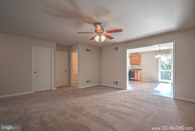 302 Briar Ridge Cir, Enola, PA 17025 - photo 7