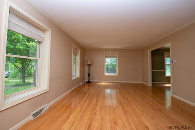 7 Maurice Ln, Clifton Park, NY 12065 - photo 5