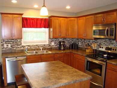 black walnut 1830 interior photo 4