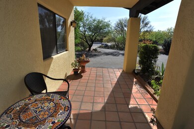entry to driveway
