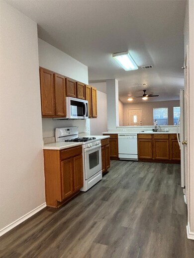 127 Salado Dr, Kyle, TX 78640 - photo 5