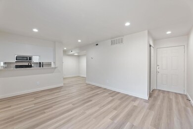 3819 Southway Dr unit 105, Austin, TX 78704 - photo 2