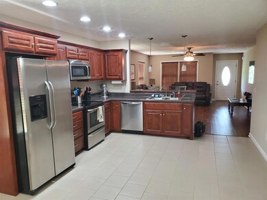 92 Stone Hollow Dr, Manchester, TN 37355 - photo 4