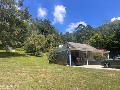 417 Wolfe Rd, Luttrell, TN 37779 - photo 2