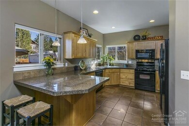 2912 NW Wild Meadow Dr, Bend, OR 97701 - photo 2