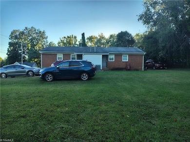 1217 Cloverdale St, High Point, NC 27260 - photo 7