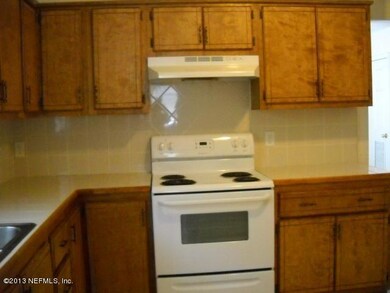 4352 Key Largo Dr, Jacksonville, FL 32218 - photo 4