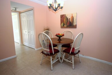 51 Windsor C, West Palm Beach, FL 33417 - photo 6