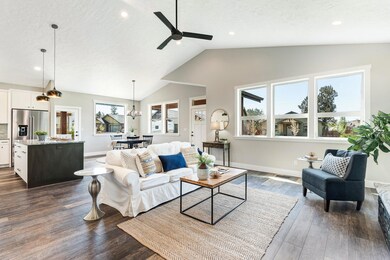 798 NW Rimrock Dr, Redmond, OR 97756 - photo 6