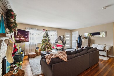 10-web-or-mls-2866-scottwood-rd