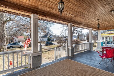 1411 N Broadway Ave-5