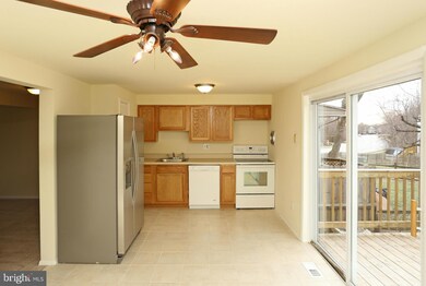 3 Hapsburg Ct, Parkville, MD 21234 - photo 3