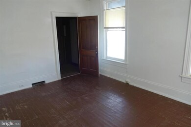 403 S 2nd St unit APARTMENT A, Chambersburg, PA 17201 - photo 2
