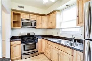 3829 Callaway Ave unit 2, Baltimore, MD 21215 - photo 6