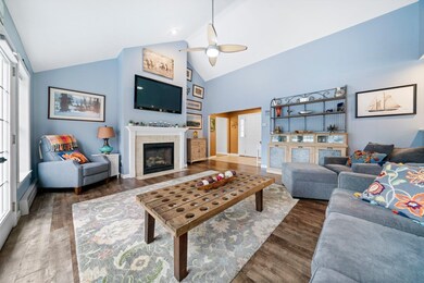 40 Magnolia Dr, Goffstown, NH 03045 - photo 6