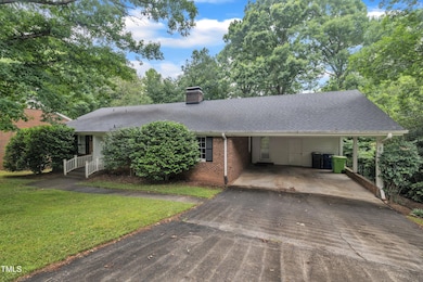 04-3304 Redbud Ln-4