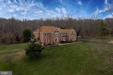 9200 Hampton Hunt Dr, Fairfax Station, VA 22039 - photo 5