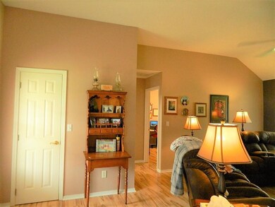 107 S Baggett St, Prairie Grove, AR 72753 - photo 4