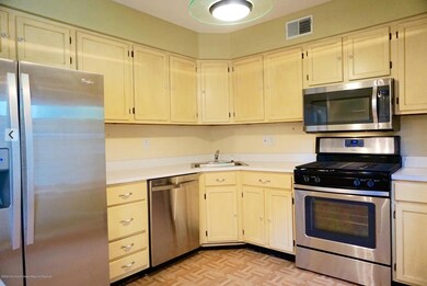 43 Tynemouth Ct, Trenton, NJ 08691 - photo 4