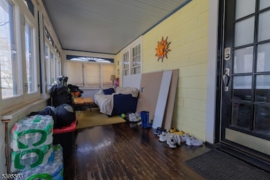 935 Thorn St, Rahway, NJ 07065 - photo 5