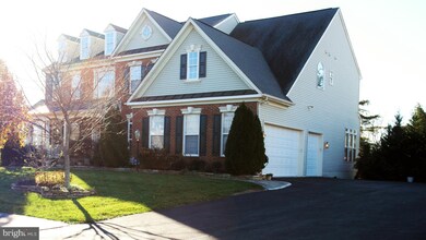 42261 Providence Ridge Dr, Chantilly, VA 20152 - photo 2