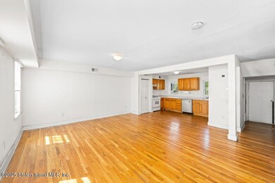 143 Beach St
