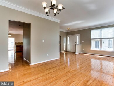 25822 Kirkwood Square, Chantilly, VA 20152 - photo 5