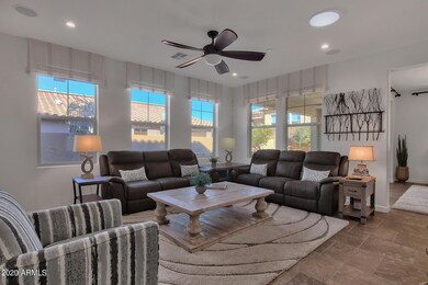 006_LIVING ROOM AREA