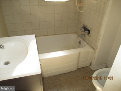 735 E Linden Ave, Lindenwold, NJ 08021 - photo 7