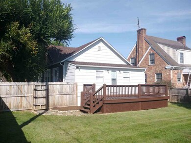 228 S Magnolia Ave, Waynesboro, VA 22980 - photo 2