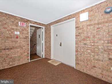 13213 Dairymaid Dr unit 201, Germantown, MD 20874 - photo 3