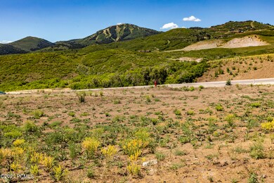 3_Land-Lot_high_3711667