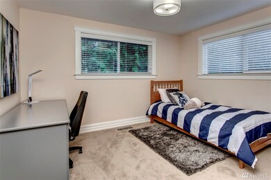 7219 SE 32nd St, Mercer Island, WA 98040 - photo 6