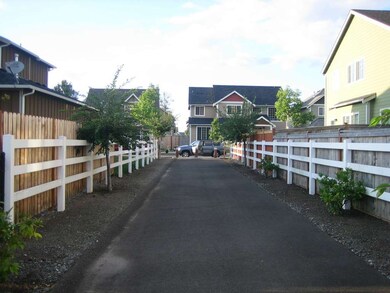 224 Bruhn Ln N, Enumclaw, WA 98022 - photo 2