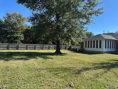 802 Chautauqua Ln, Dexter, MO 63841 - photo 4