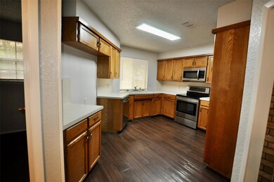 103 Kenshire Ct, Weatherford, TX 76086 - photo 4