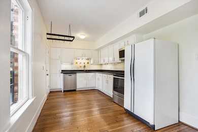 Spacious kitchen with granite countertops, Whirlpo