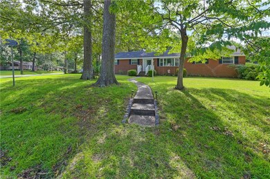 2021 Christopher Dr, Chesapeake, VA 23321 - photo 4