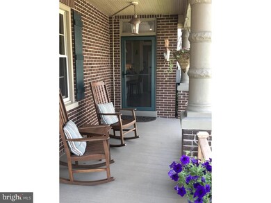 147 W Broad St, New Holland, PA 17557 - photo 6