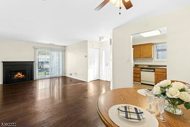 412 Tournament6, Union Twp., NJ 07083 - photo 2