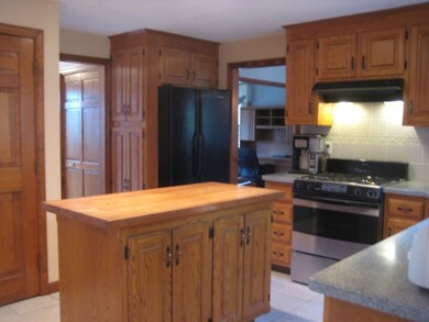 363 Oak St, Franklin, MA 02038 - photo 3