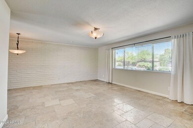 LIVING ROOM AREA