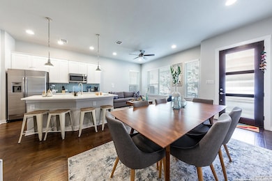 430 Clay St unit 2, San Antonio, TX 78204 - photo 4