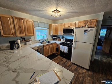 23 Park Ave, Bloomingdale, NJ 07403 - photo 3