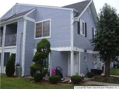 151 Gervil St unit 44, Staten Island, NY 10309 - photo 2